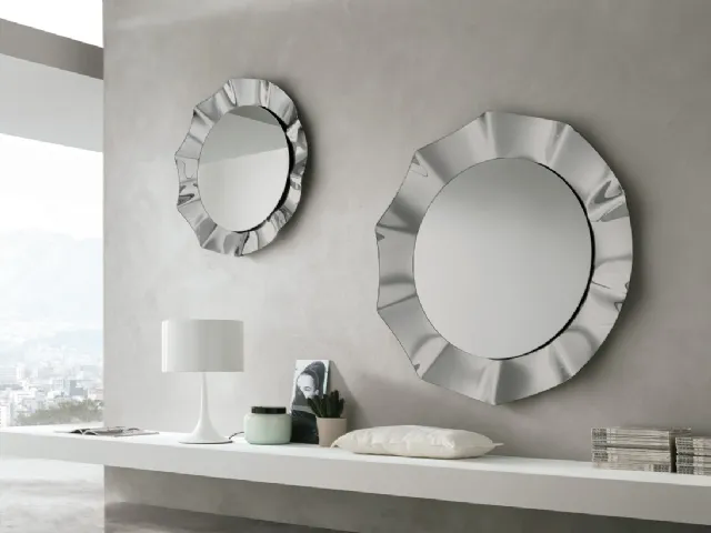 Specchio Osiride con cornice in vetro curvato di Target Point