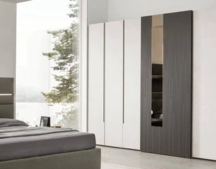 Armadio con anta scorrevole Sistema Secret di Maronese