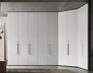Armadio Wall Battente angolare di Maronese