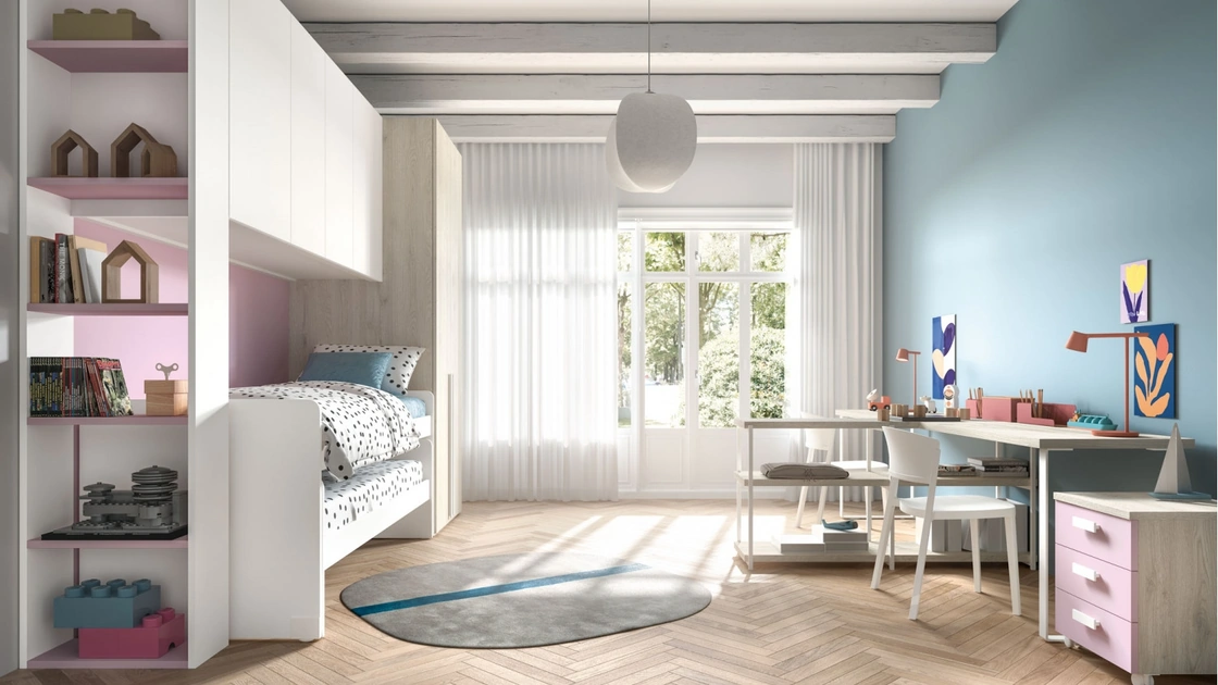 Camera con ponte e angolo studio Room 145 di Zg Mobili