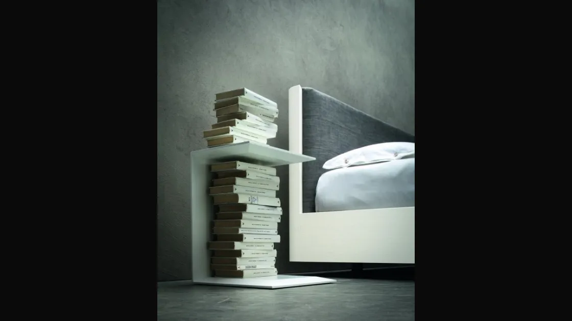 Comodino in laccato bianco opaco Erik di Morassutti