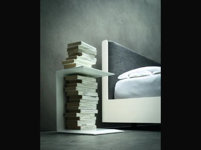 Comodino in laccato bianco opaco Erik di Morassutti