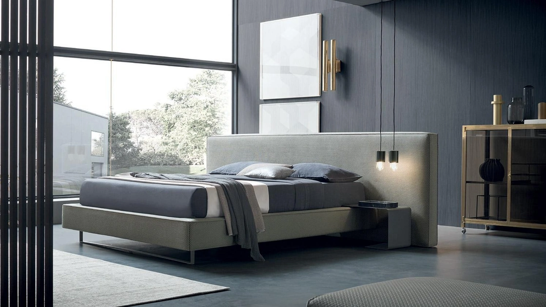 Letto in tessuto dal design lineare ed essenziale Bowie di Felis