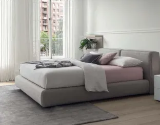 Letto con contenitore in tessuto imbottito con testiera Free di Morassutti