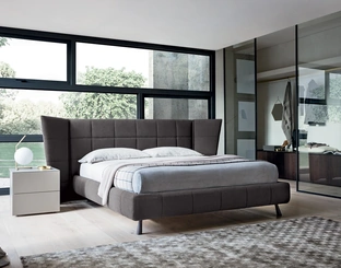 Letto con testiera importante trapuntata Gaber di Felis