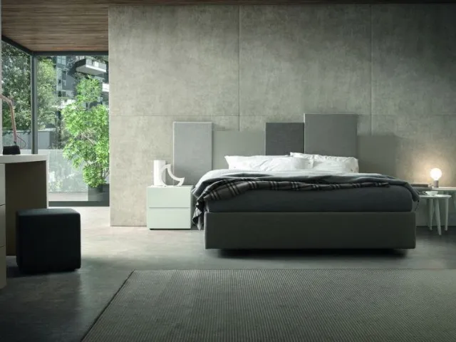 Letto matrimoniale in legno Sommier con Boiserie imbottita di Morassutti