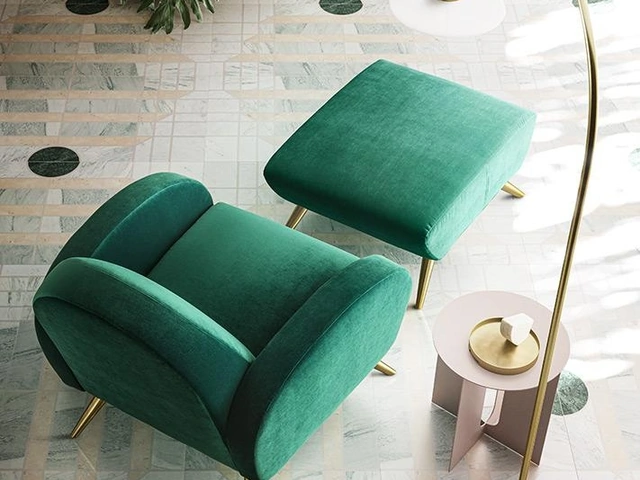 Poltrona in tessuto con piedini in metallo Wendy di Felis