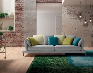 Divano lineare moderno in tessuto Upper Twist di Samoa