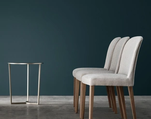 Sedia Gaia in tessuto imbottito di Maronese