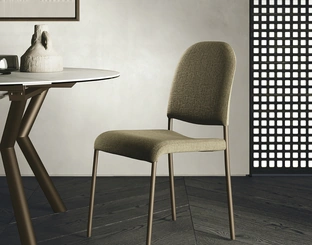 Sedia in tessuto imbottito Gilda di Sedit