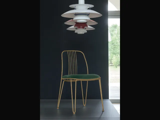 Sedia Granada con struttura in metallo verniciato e seduta imbottita e rivestita in morbida microfibra effetto velluto di Target Point