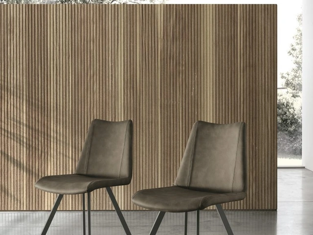 Sedia Zenda in ecopelle vintage di Sedit