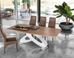 Tavolo design con piano in legno Eclispe 230 di Target