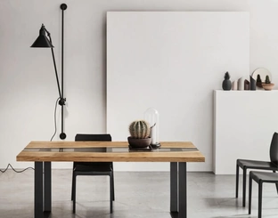 Tavolo Spring in rovere massiccio con insero in resina di Maronese