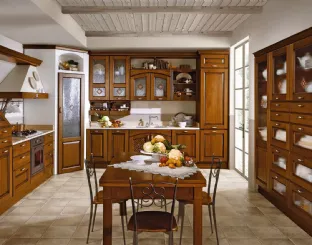 Cucina Classica Etrusca angolare in legno e vetro decorato di Aran