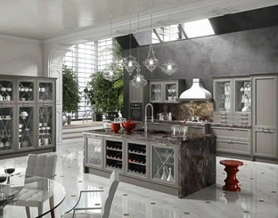 Cucina Classica con isola Magistra in Frassino laccato Titanio decapé con inserto argento di Aran