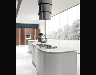 Cucina Design curvilinea dalla forma sinuosa Volare in laccato Bianco lucido di Aran