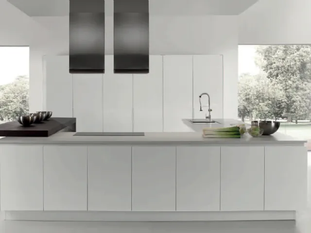 Cucina Design lineare Volare in laccato Bianco lucido con top Unicolor Bianco di Aran