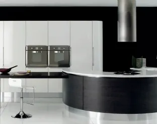 Cucina Design Volare a isola semicircolare in Rovere Grafite e laccato Bianco lucido di Aran