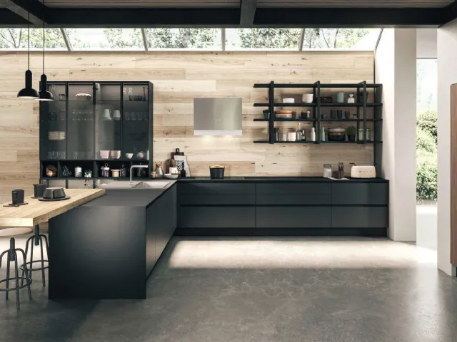 Cucina Moderna angolare con penisola in vetro Grigio fumé con mensole laccate opaco Nero di Aran