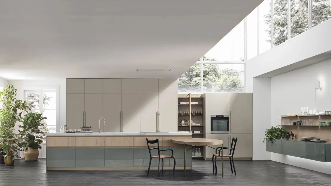 Cucina Moderna con isola Color Trend 01 in laccato opaco e lucido di Stosa