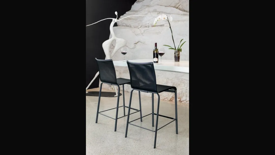 Sgabello da giardino Net SG Outdoor con seduta in Texplast e struttura in acciaio laccato di Bontempi